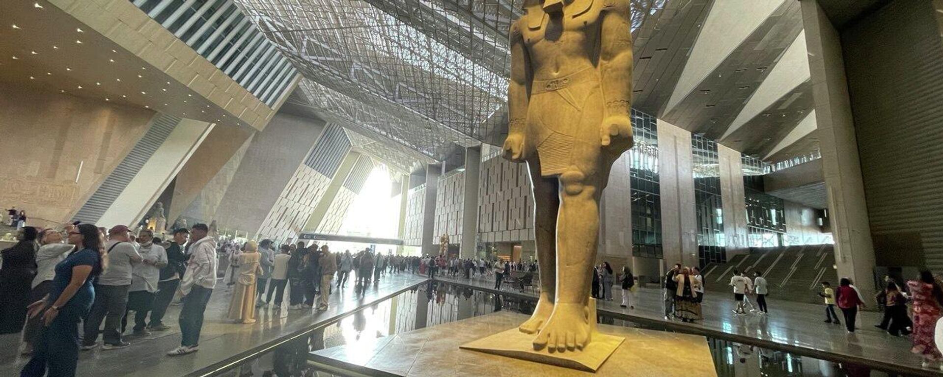 كاميرا سبوتنيك تتجول داخل المتحف المصري الكبير

 - سبوتنيك عربي, 1920, 10.11.2025