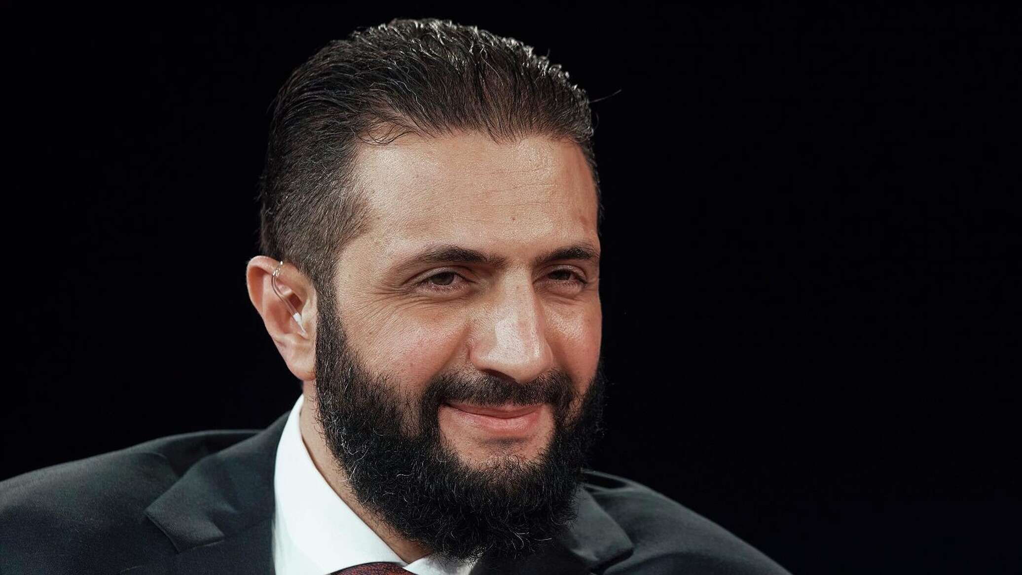 أول رئيس سوري في البيت الأبيض منذ عقود... ماهي أبرز ملفات لقاء الشرع وترامب؟