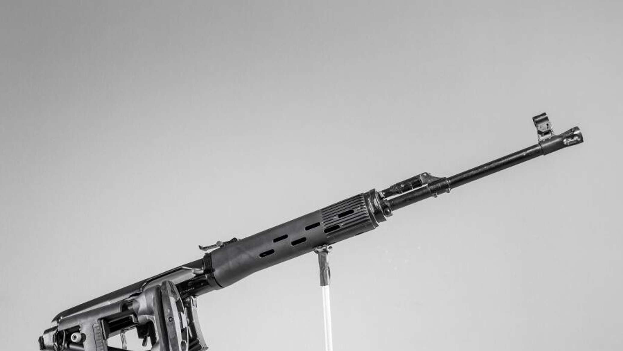 "إس في دي إس".. بندقية قنص روسية قابلة للطي