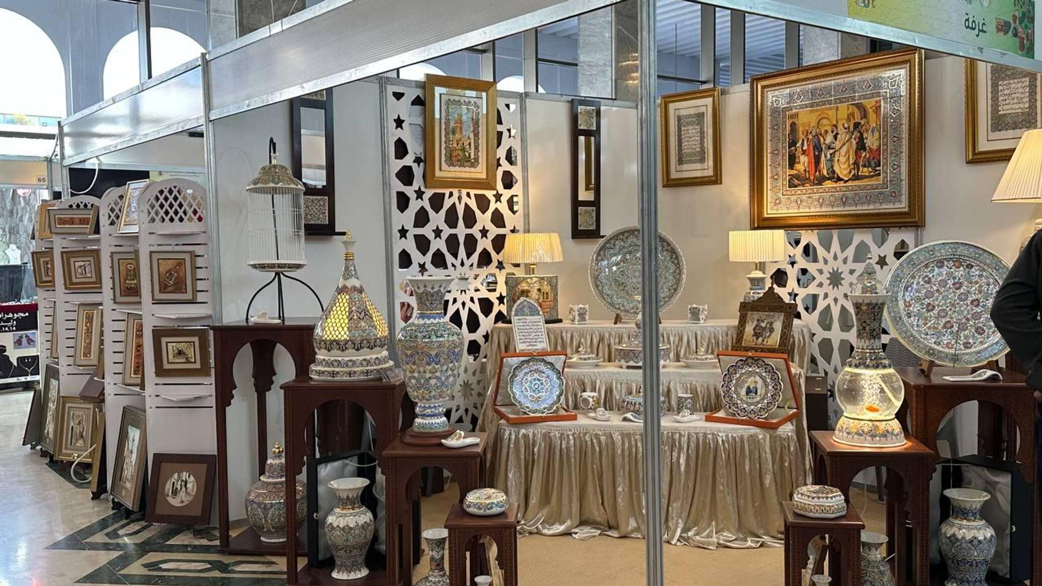 بمشاركة 11 دولة.. الجزائر تستضيف المعرض الدولي للحرف التقليدية.. فيديو وصور