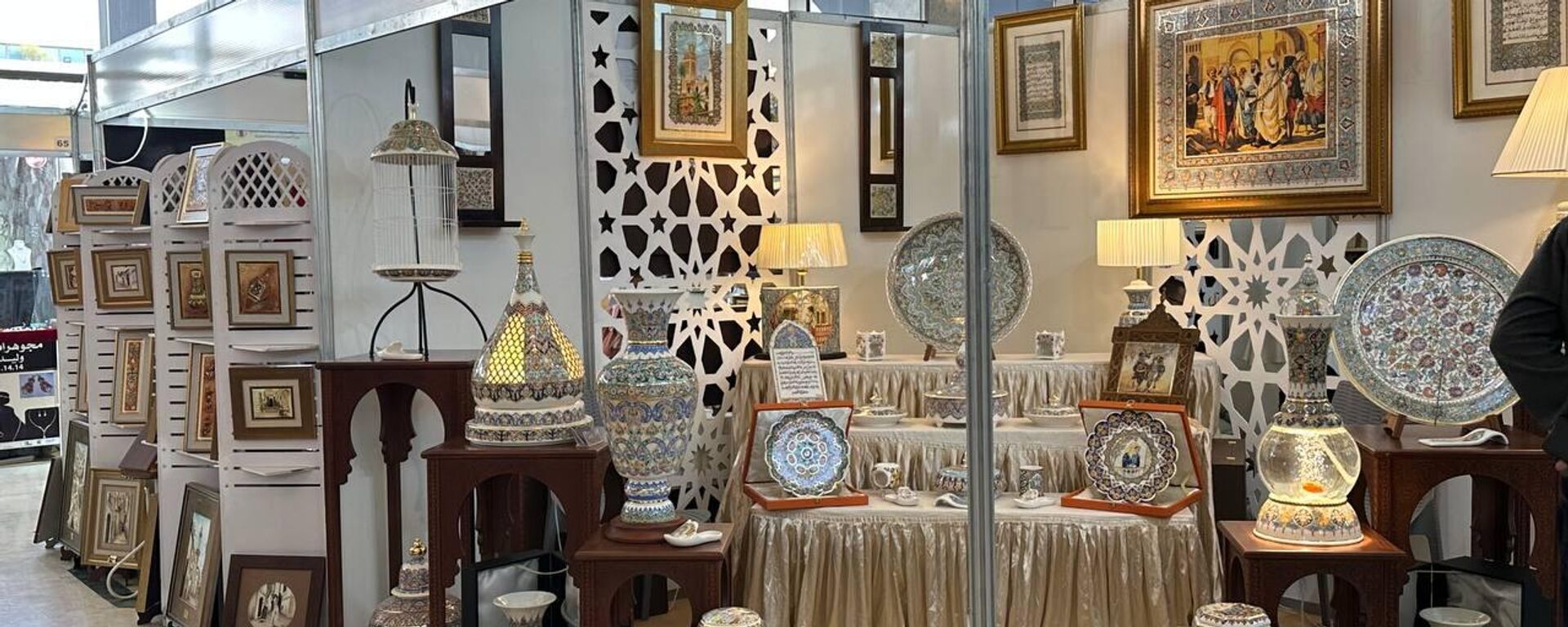 بمشاركة 11 دولة.. الجزائر تستضيف المعرض الدولي للحرف التقليدية - سبوتنيك عربي, 1920, 10.11.2025