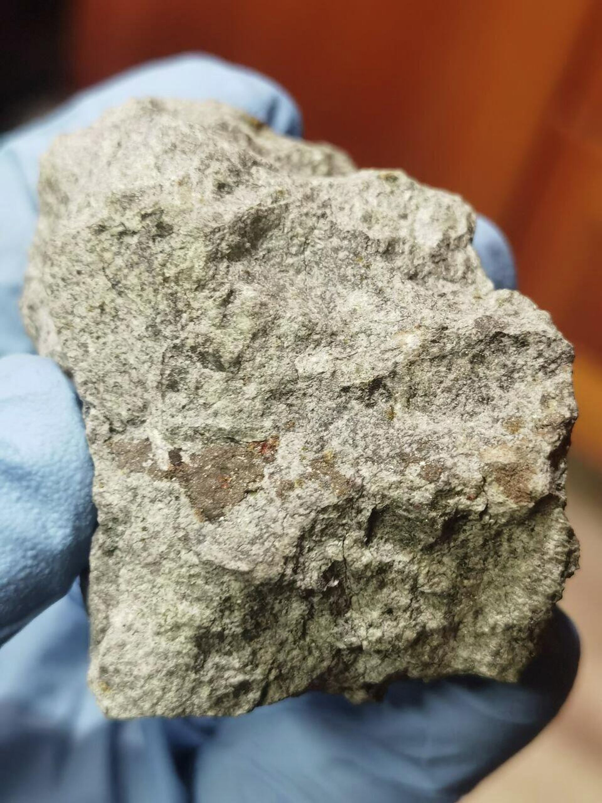 العثور على نيزك حلق فوق موسكو - سبوتنيك عربي, 1920, 11.11.2025