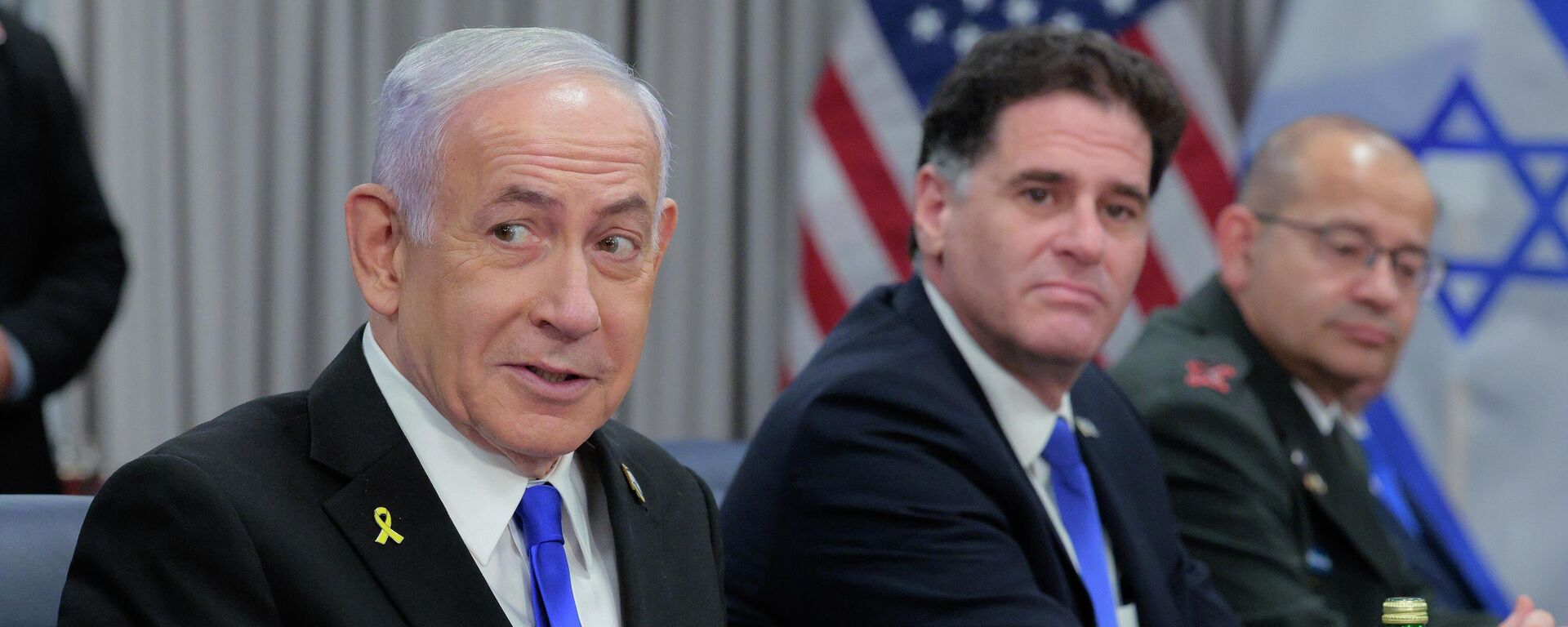 رئيس الوزراء الإسرائيلي بنيامين نتنياهو، ووزير الشؤون الاستراتيجية الإسرائيلي رون ديرمر - سبوتنيك عربي, 1920, 11.11.2025