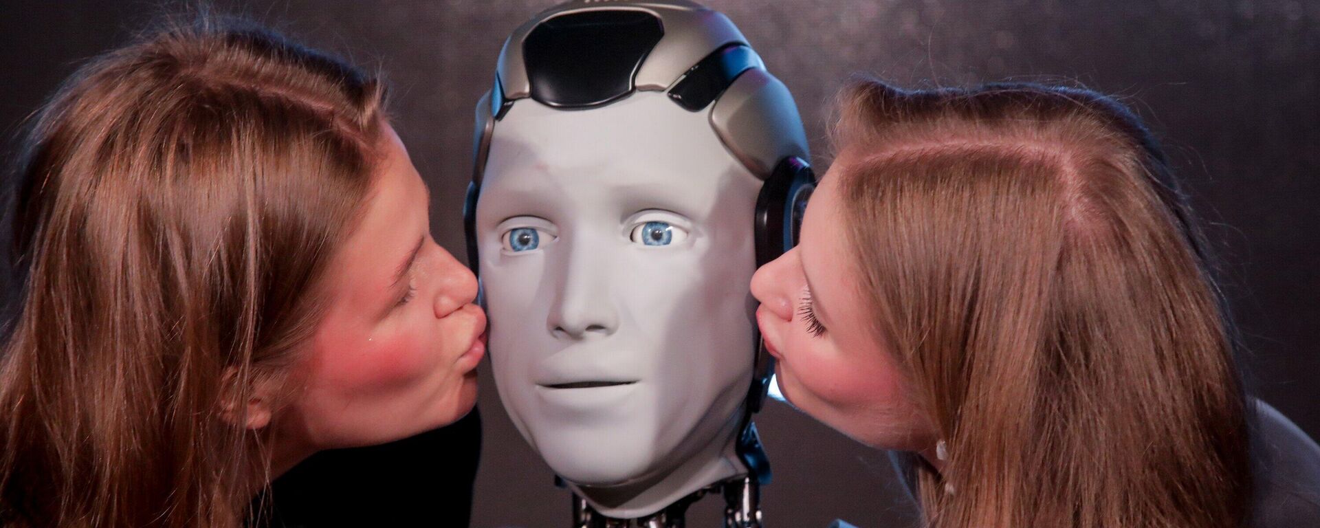 Презентация первого российского антропоморфного робота с ИИ - سبوتنيك عربي, 1920, 12.11.2025