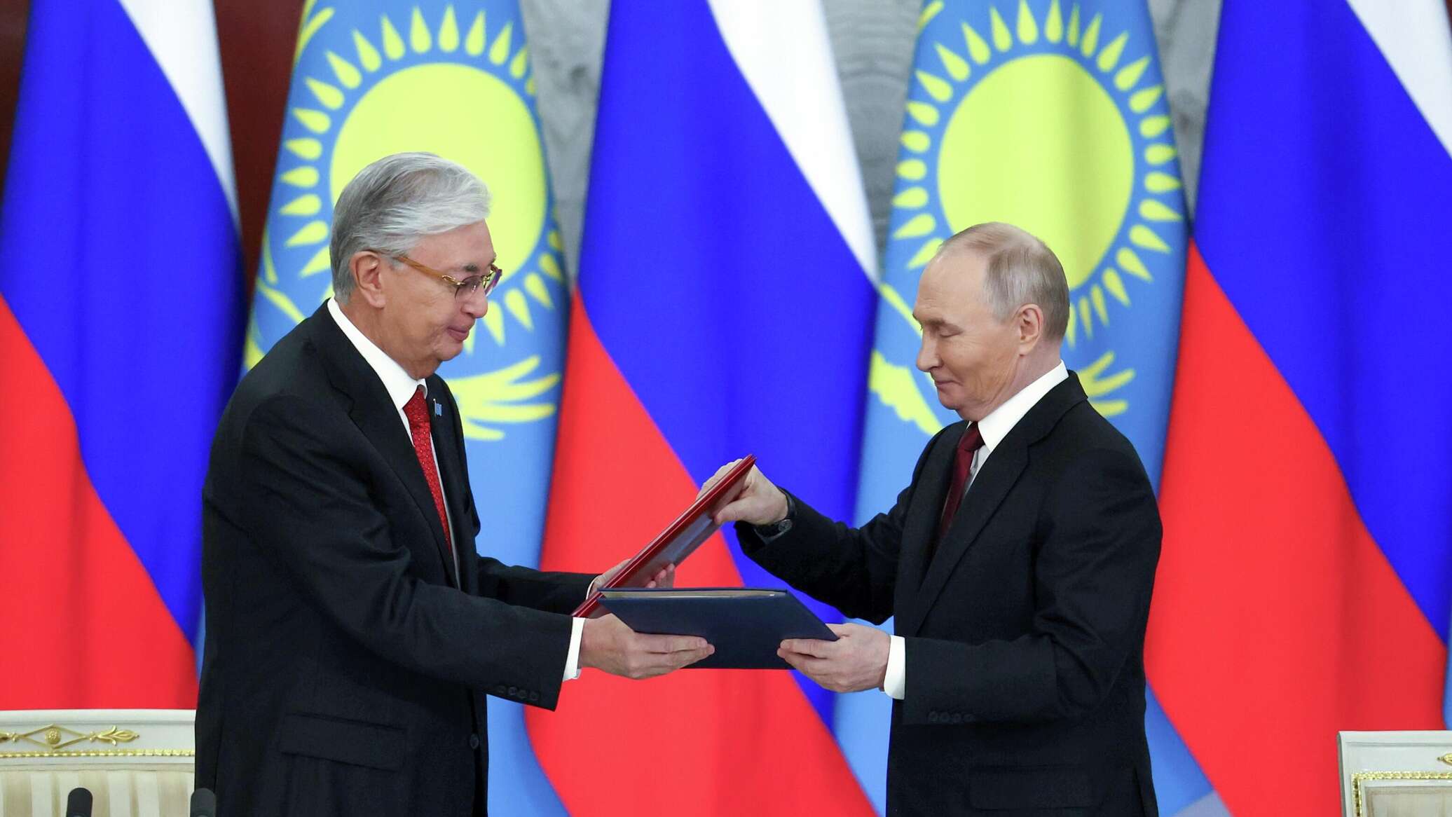 بوتين وتوكايف يعتمدان إعلان الشراكة الاستراتيجية الشاملة