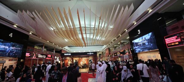 معرض الشارقة الدولي للكتاب تحت عنوان بينك وبين الكتاب معرض الشارقة الدولي للكتاب تحت عنوان بينك وبين الكتاب - سبوتنيك عربي