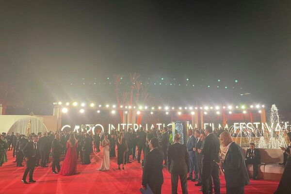 انطلاق فعاليات مهرجان القاهرة السينمائي الدولي في دورته ٤٦
 - سبوتنيك عربي