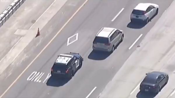 الشرطة الأمريكية تفشل بالقبض على أمرأة سرقة سيارة وهربت خارج البلاد - سبوتنيك عربي