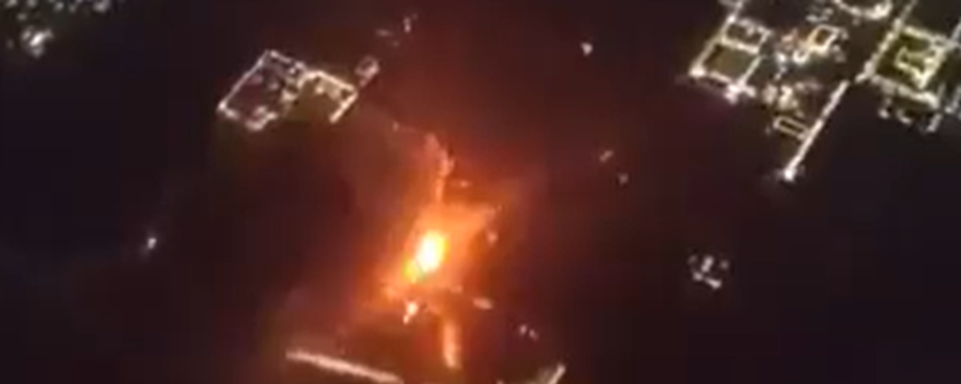 ركاب طائرة يرصدون لحظة انفجار ضخم بالأرجنتين - سبوتنيك عربي, 1920, 11.03.2026