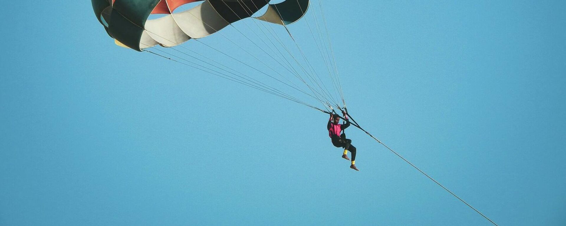 رياضة القفز بالمظلات - سبوتنيك عربي, 1920, 16.11.2025