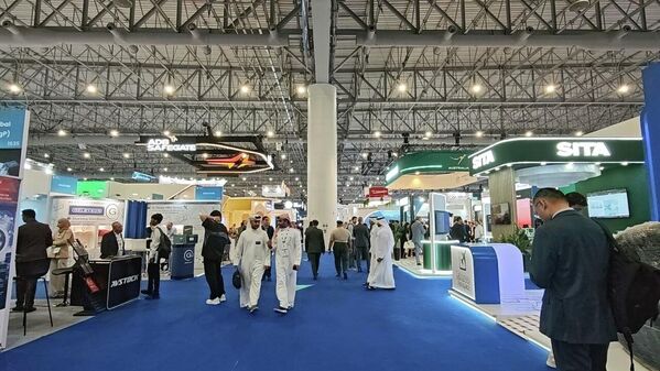 دبي تجمع العالم في أكبر معرض للطيران والفضاء  2025   - سبوتنيك عربي