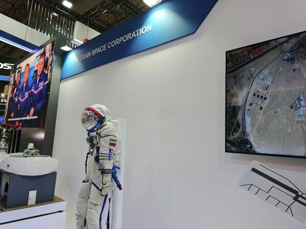 دبي تجمع العالم في أكبر معرض للطيران والفضاء  2025   - سبوتنيك عربي