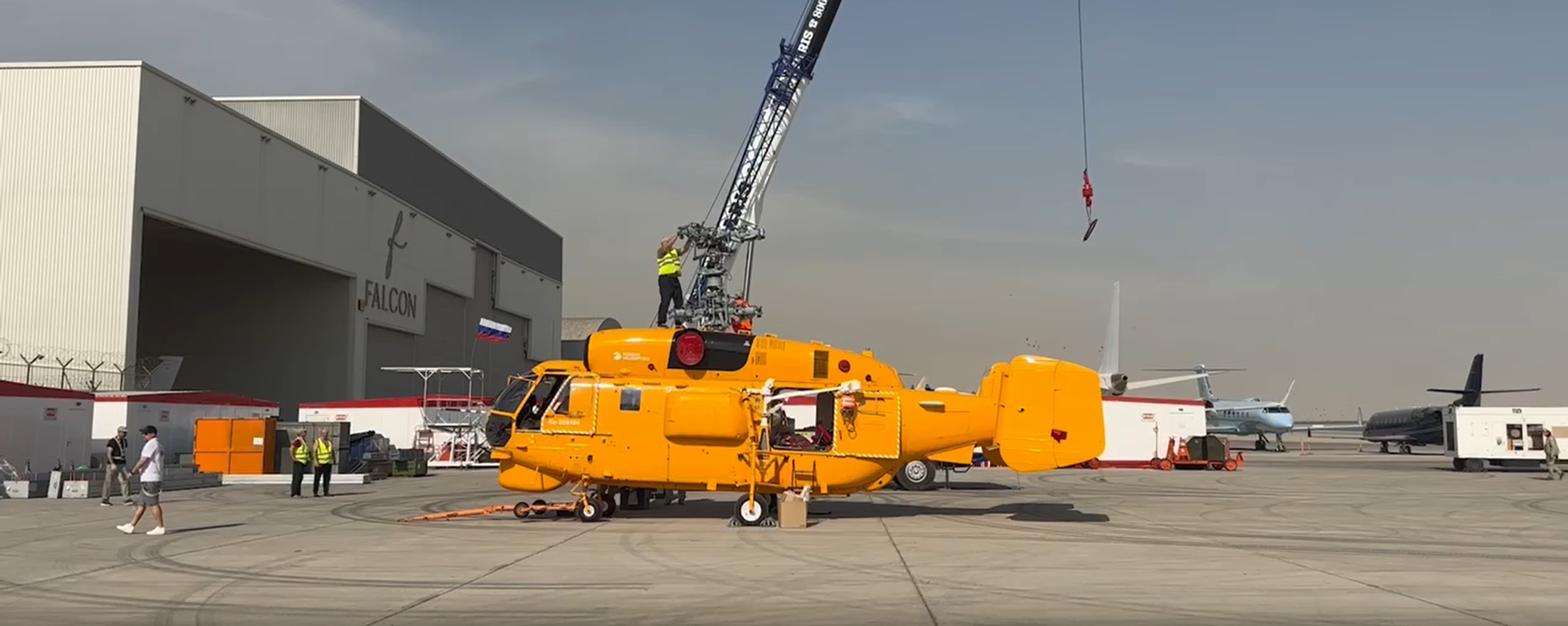 مروحية كا 32 أيه 11 إم تتوجه لمعرض دبي للطيران 2025 - سبوتنيك عربي, 1920, 17.11.2025