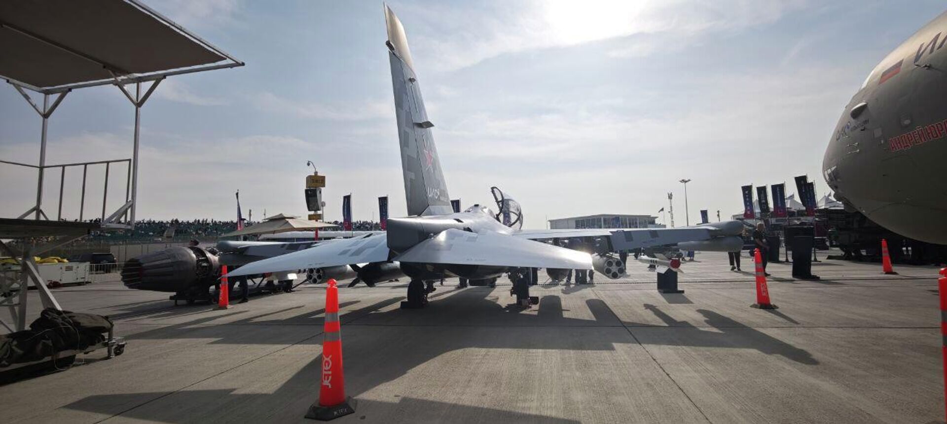 طائرة ياك الروسية في معرض دبي للطيران
 - سبوتنيك عربي, 1920, 17.11.2025