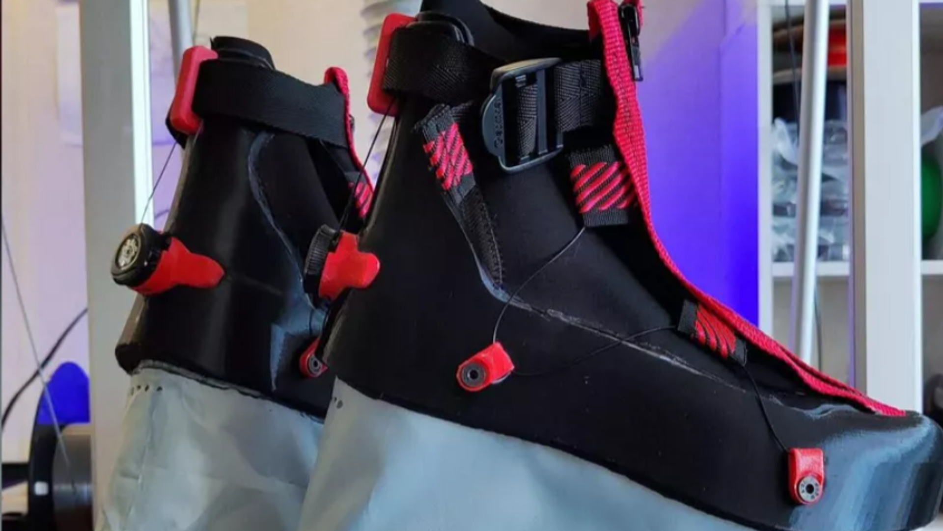 علماء روس يطورون أحذية لإعادة تأهيل الأشخاص بعد السكتة الدماغية علماء روس يطورون أحذية لإعادة تأهيل الأشخاص بعد السكتة الدماغية - سبوتنيك عربي, 1920, 17.11.2025