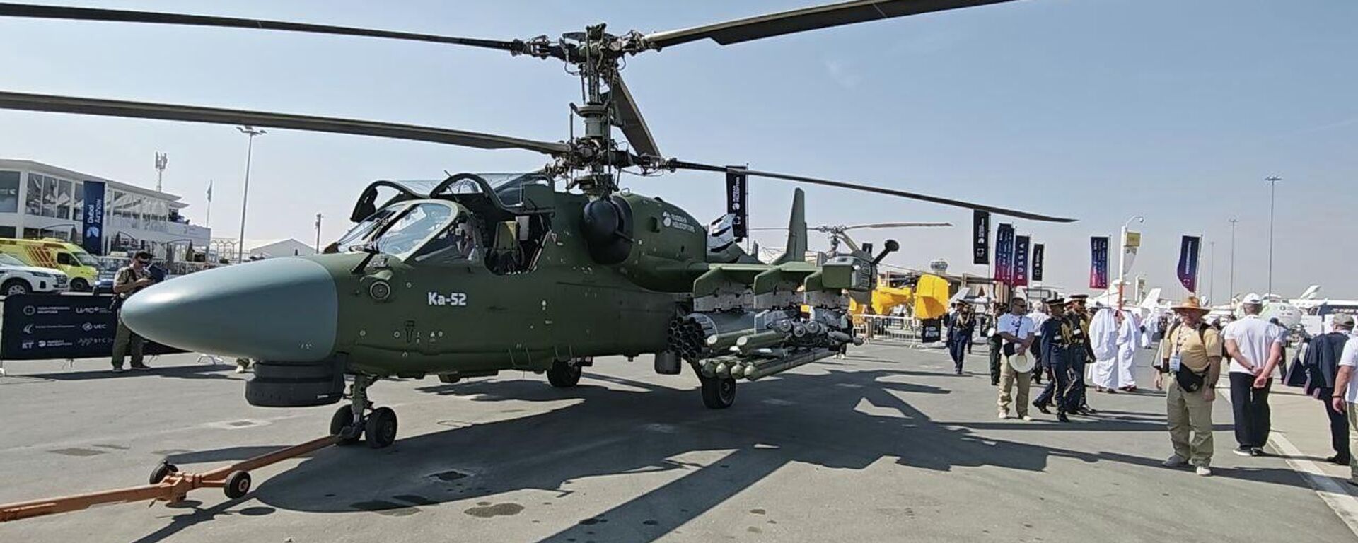 سبوتنيك ترصد لحظة وصول المروحية الهجومية الروسية كا-52 أليغاتور إلى معرض دبي للطيران - سبوتنيك عربي, 1920, 18.11.2025