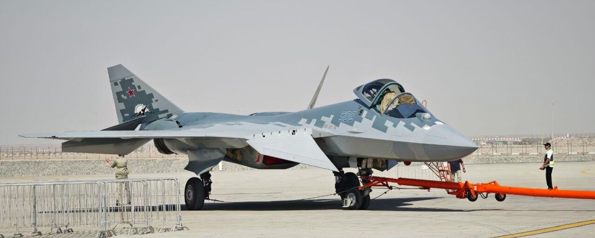 المقاتلة الروسية سو-57 في ظهورها الأول بمعرض دبي للطيران - سبوتنيك عربي, 1920, 18.11.2025