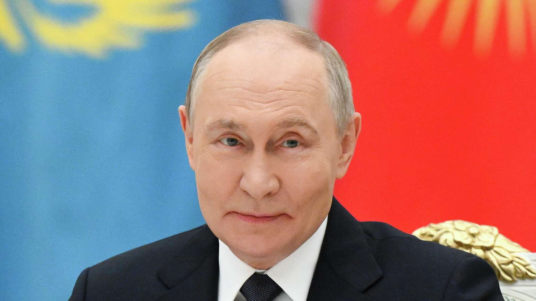 بوتين: رغم حرب العقوبات ينبغي توسيع العلاقات العسكرية والتقنية مع الدول الأجنبية