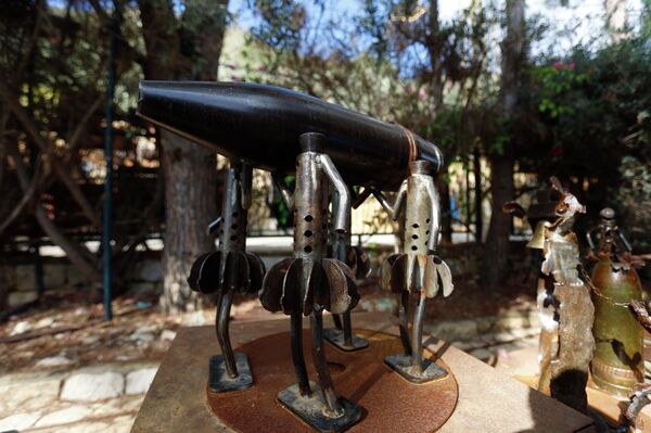 متحف الشظايا في رمحالا اللبنانية… ذاكرة الألم التي صاغها شارل نصار فنا ورسالة سلام - سبوتنيك عربي