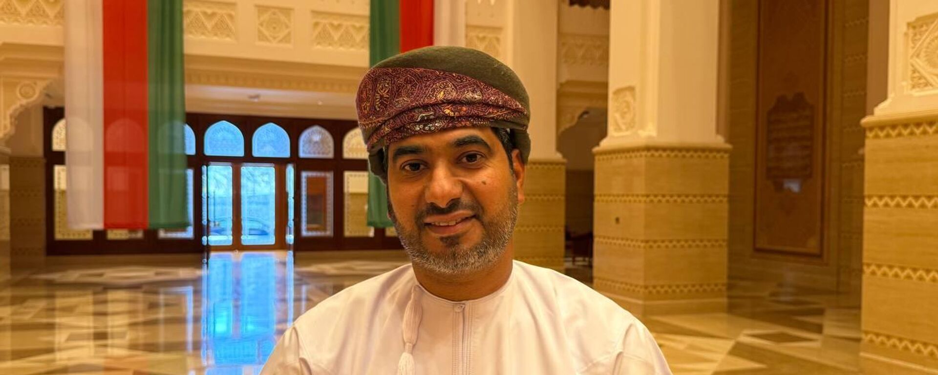 النائب بدري الجابري عضو مكتب مجلس الشورى العماني النائب بدري الجابري عضو مكتب مجلس الشورى العماني - سبوتنيك عربي, 1920, 20.11.2025