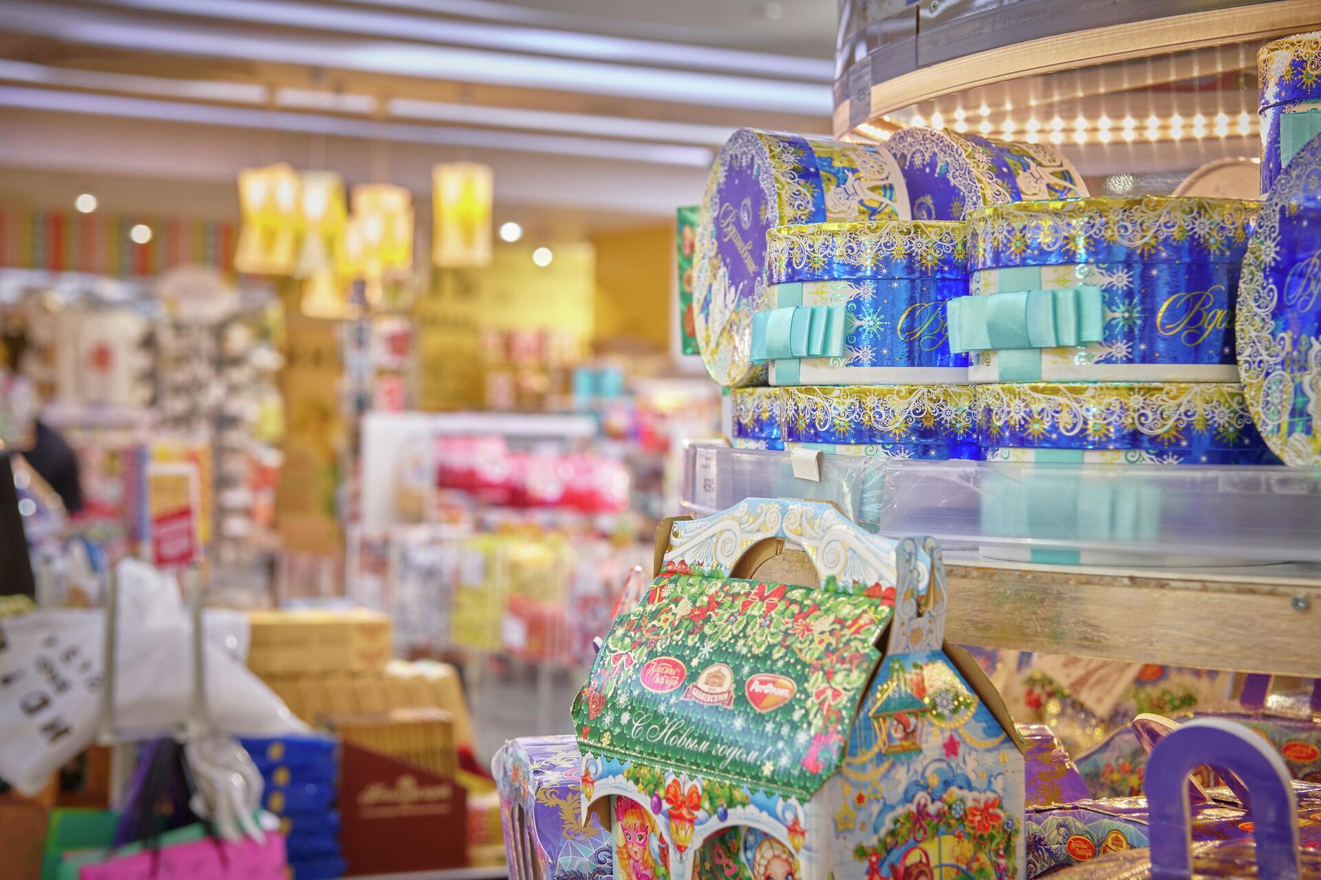 4.6 مليون هدية سنويا… موسكو ترفع إنتاج الحلويات استعدادا لأعياد رأس السنة - سبوتنيك عربي, 1920, 20.11.2025