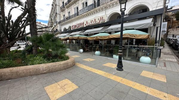 مقهى طونطونفيل.. شاهد حي على تاريخ الجزائر  - سبوتنيك عربي