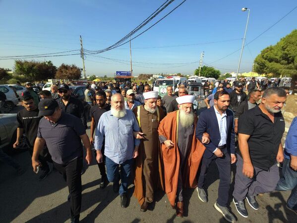 مخيم عين الحلوة جنوبي لبنان يشيع قتلى الغارة الإسرائيلية - سبوتنيك عربي