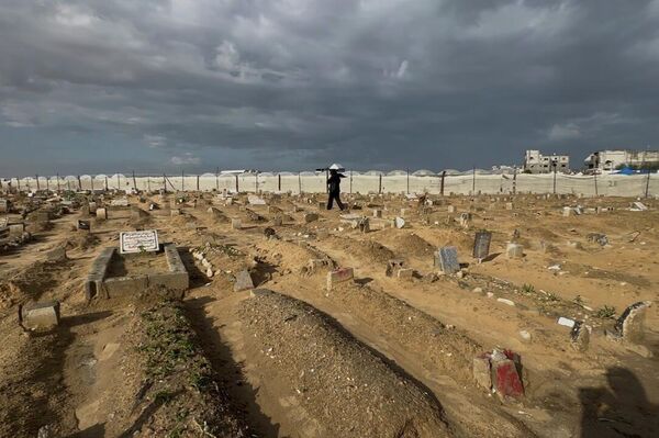 الحانوتي طافش أبو حطب، قطاع غزة  - سبوتنيك عربي