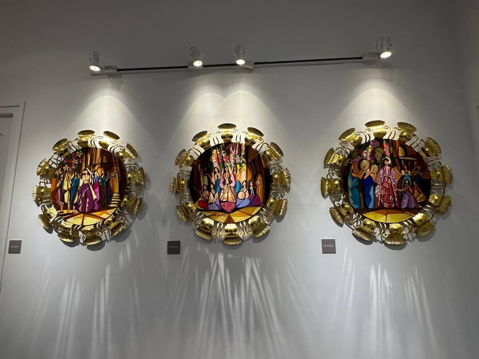 الفنانة التشكيلية فاطمة الزهراء بوعوني  - سبوتنيك عربي, 1920, 21.11.2025