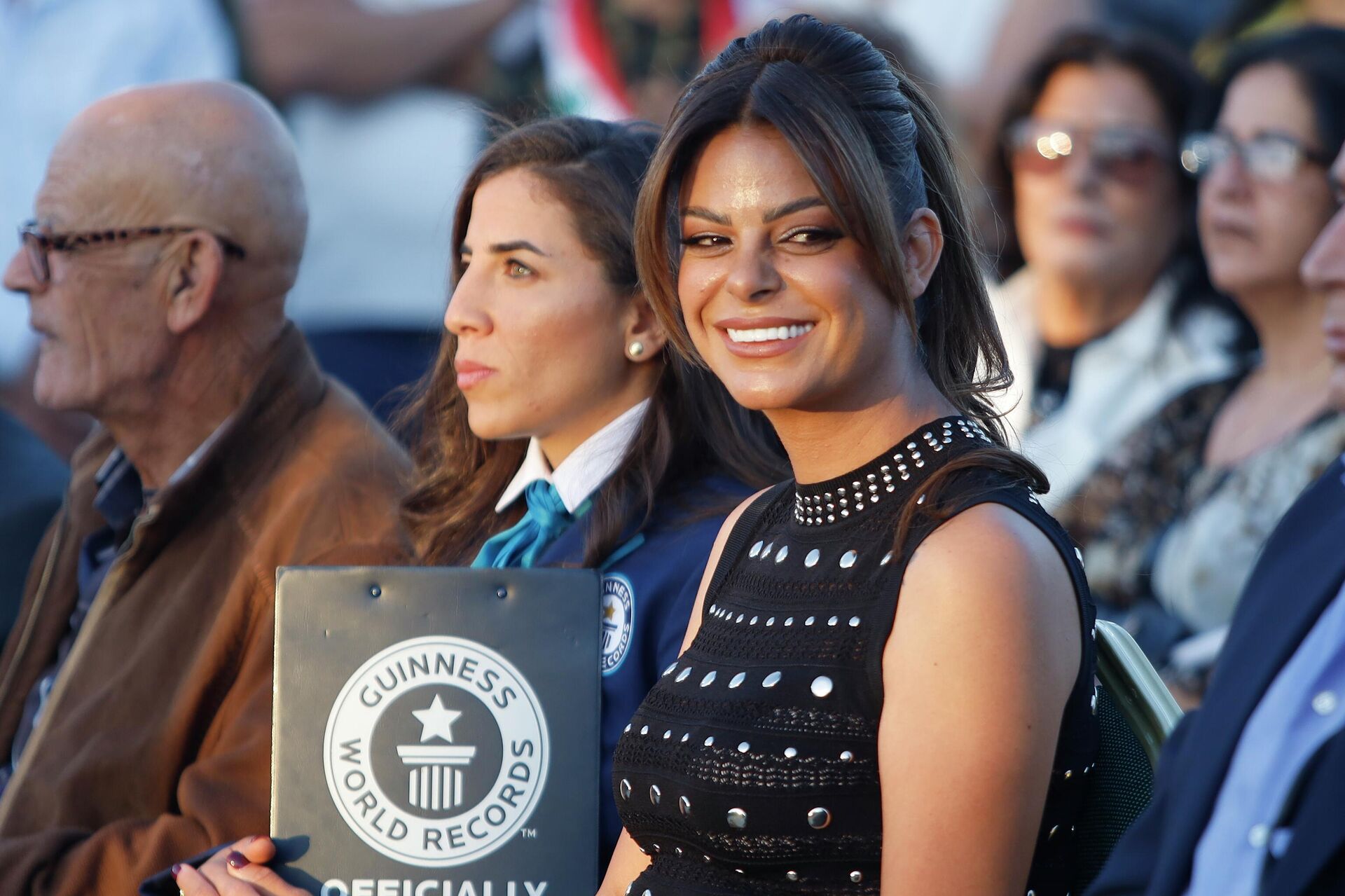 كارولين شبطيني تحصد لقبها السادس في غينيس بأكبر أرزة بلاستيكية في العالم كارولين شبطيني تحصد لقبها السادس في غينيس بأكبر أرزة بلاستيكية في العالم - سبوتنيك عربي, 1920, 24.11.2025