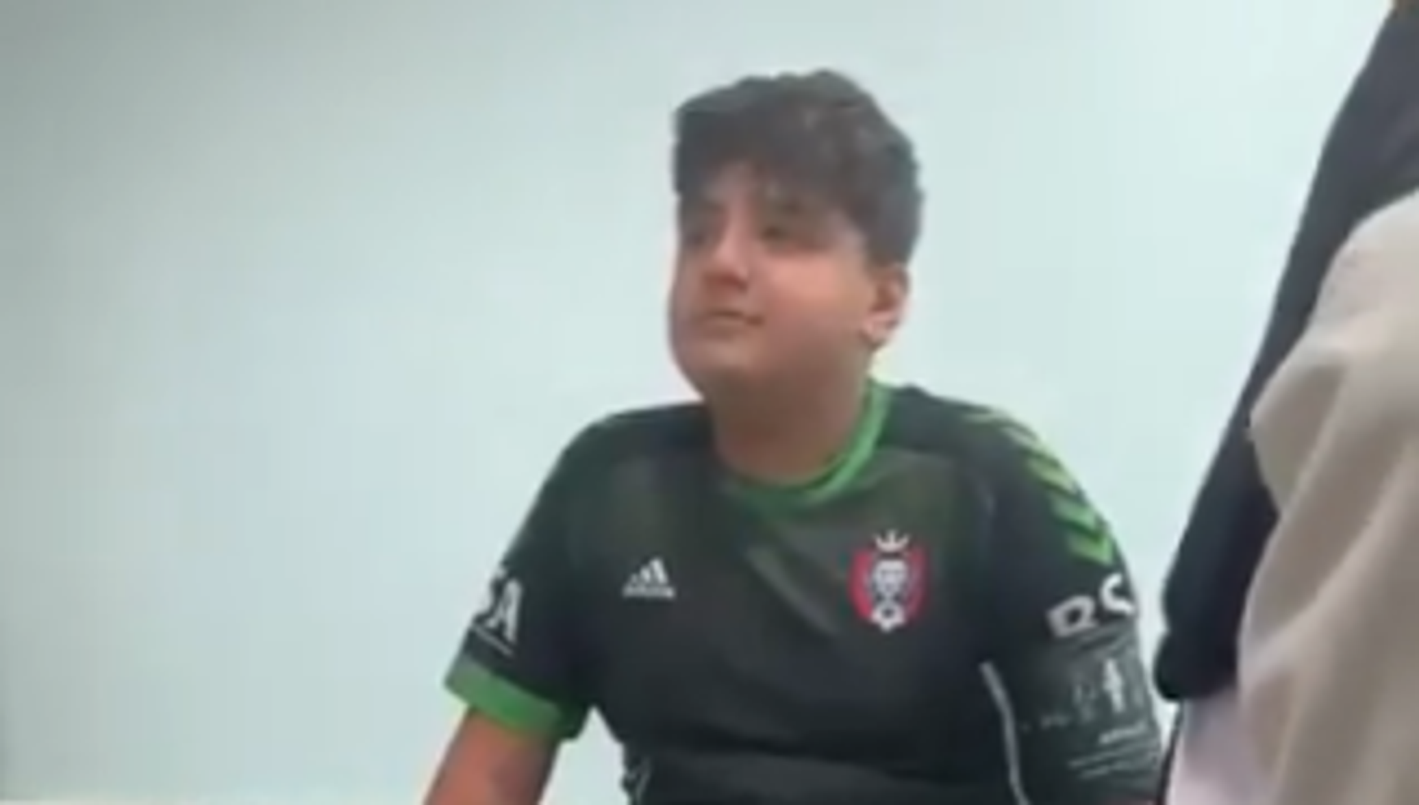 ابتلع زمورا فأصبح زميرة... طفل يتصدر التريند... فيديو