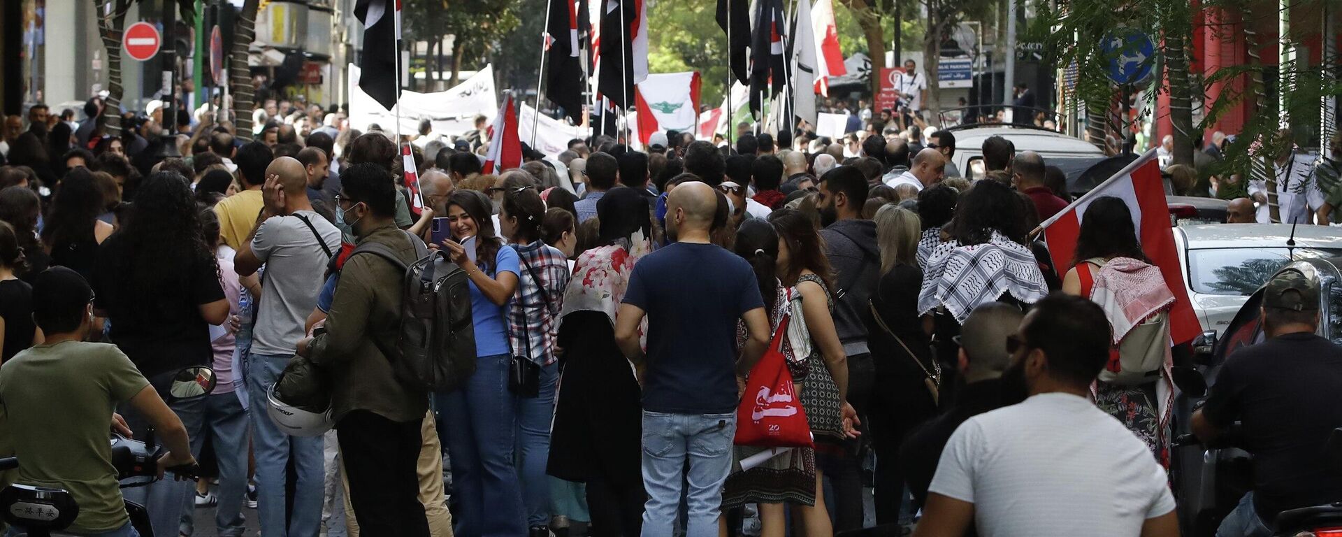 مسيرة في بيروت تندد بالاعتداءات الإسرائيلية وتطالب باستعادة الأسرى وسط صمت رسمي
 - سبوتنيك عربي, 1920, 24.11.2025