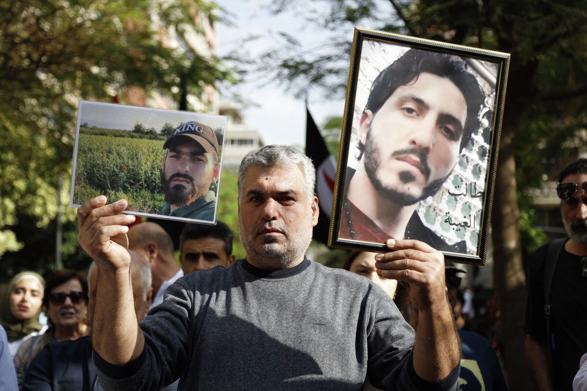 مسيرة في بيروت تندد بالاعتداءات الإسرائيلية وتطالب باستعادة الأسرى وسط صمت رسمي
مسيرة في بيروت تندد بالاعتداءات الإسرائيلية وتطالب باستعادة الأسرى وسط صمت رسمي
- سبوتنيك عربي, 1920, 24.11.2025