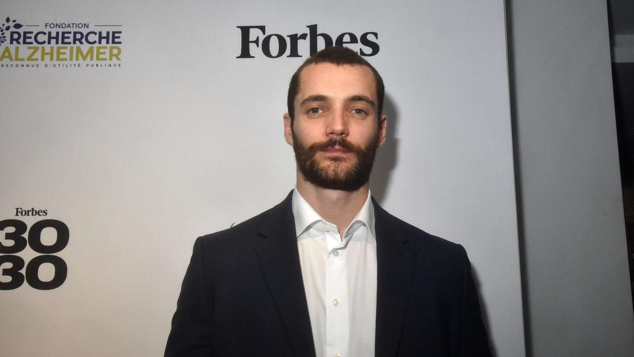 نجل ساركوزي يقترح إجراء "يانصيب" للمهاجرين للخدمة في الجيش الفرنسي