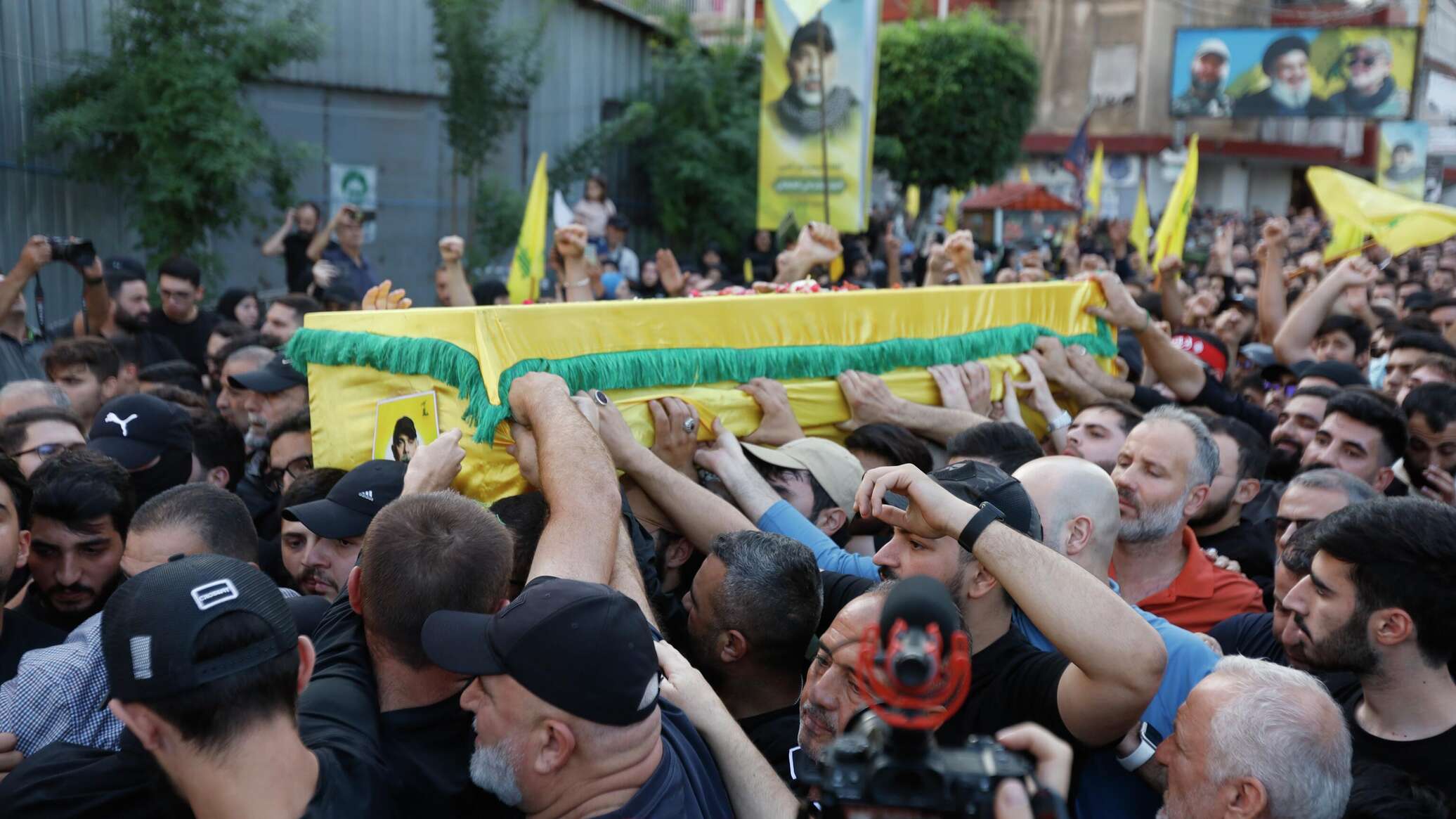 "حزب الله": سلاح المقاومة باق ما دام هناك عدو إسرائيلي يحتل أرضا