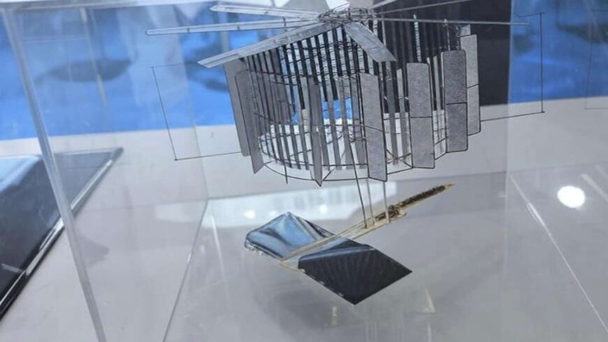 الصين تكشف عن طائرة مسيرة خفيفة الوزن بحجم راحة اليد