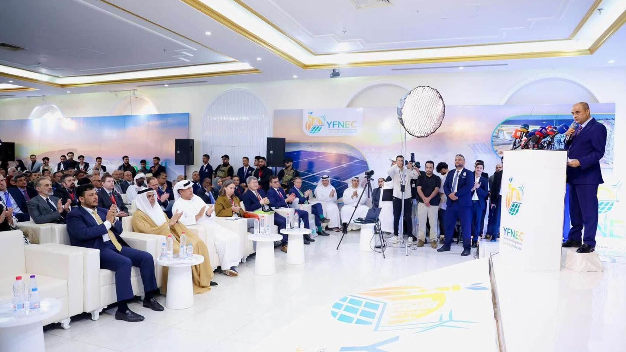 أول مؤتمر دولي للطاقة في عدن.. هل يضع حلا لأزمة الكهرباء المتفاقمة في اليمن؟