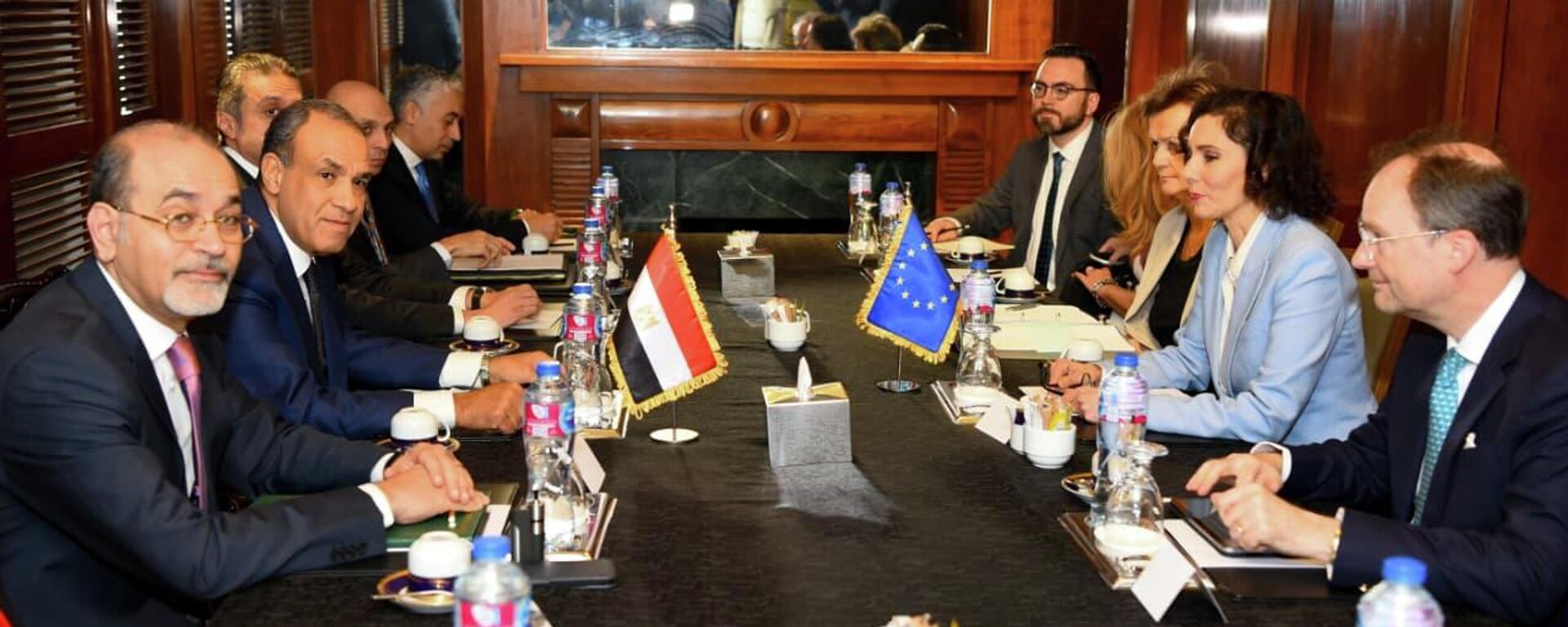 وزير الخارجية المصري بدر عبد العاطي  يلتقي المفوضة الأوروبية لإدارة الأزمات حاجة لحبيب - سبوتنيك عربي, 1920, 27.11.2025