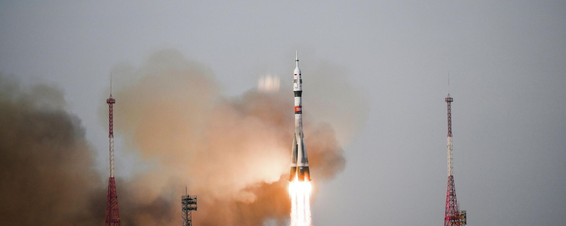 لحظة إطلاق صاروخ سويوز -2.1 إيه بنجاح من قاعدة بايكونور - سبوتنيك عربي, 1920, 25.12.2025