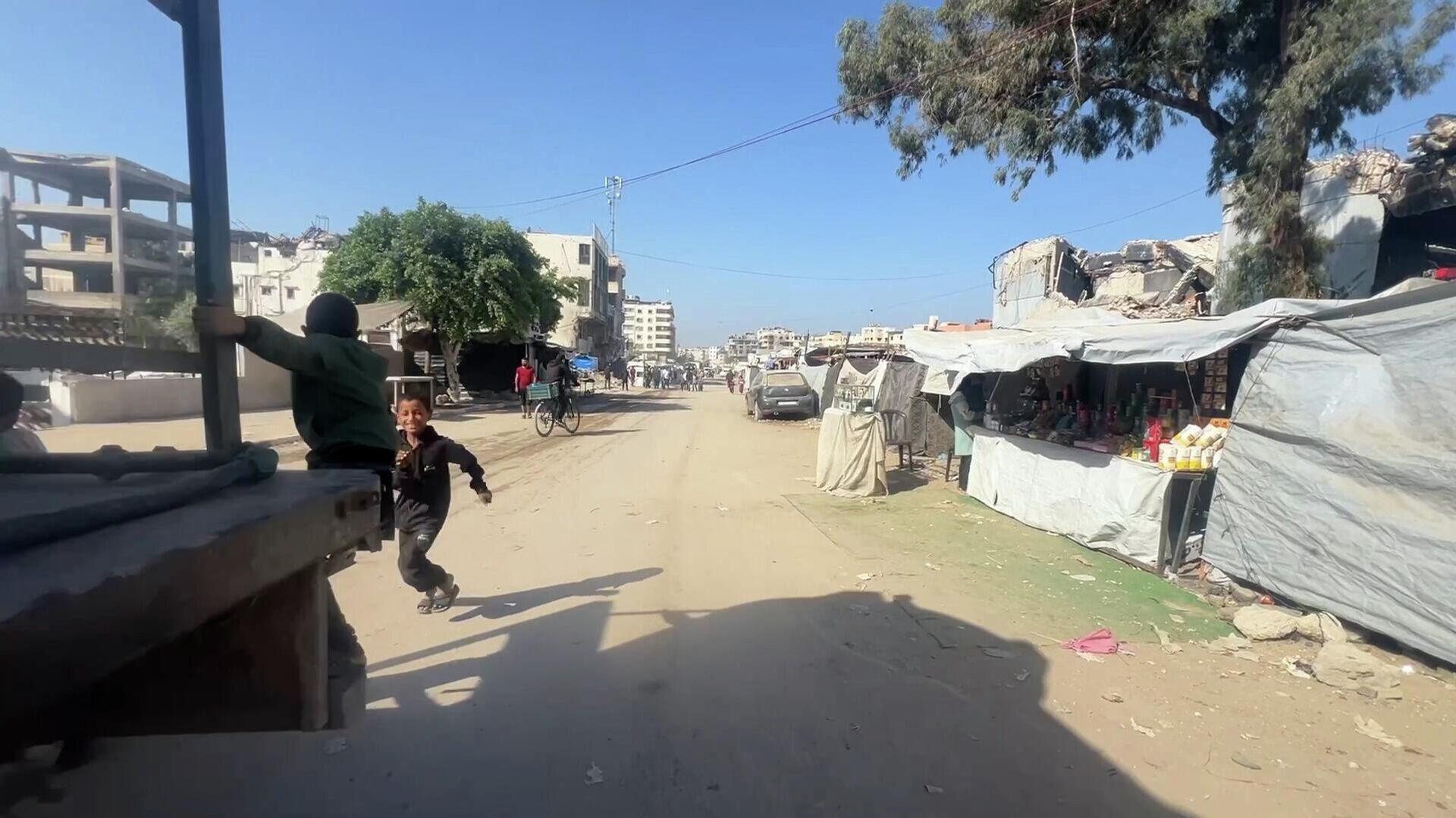 بين التخوف الفلسطيني والخروقات الإسرائيلية ترسم خطة ترامب هيكل غزة الجديدة بين التخوف الفلسطيني والخروقات الإسرائيلية ترسم خطة ترامب هيكل غزة الجديدة - سبوتنيك عربي, 1920, 27.11.2025