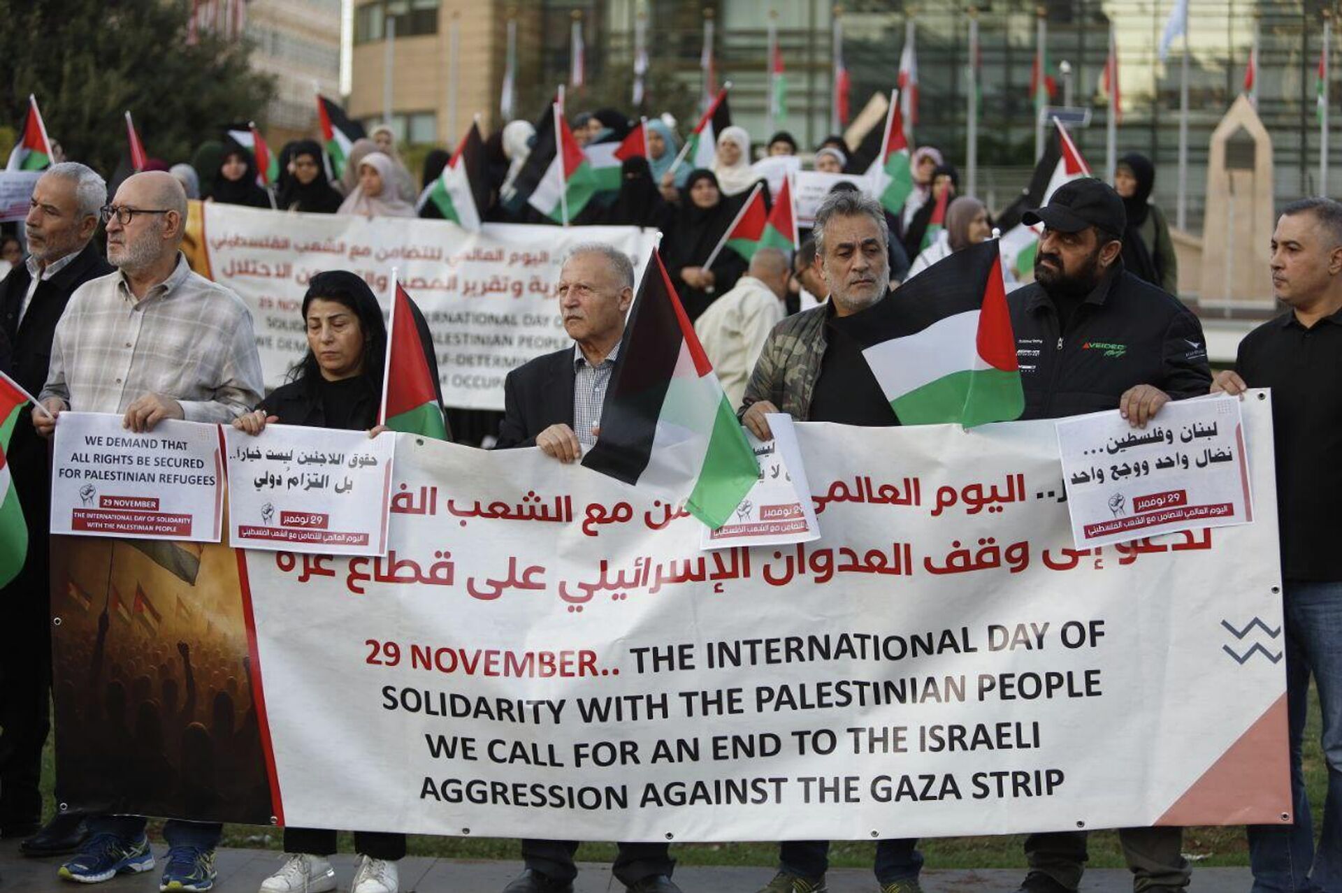 بيروت تحيي اليوم العالمي للتضامن مع فلسطين
 - سبوتنيك عربي, 1920, 27.11.2025