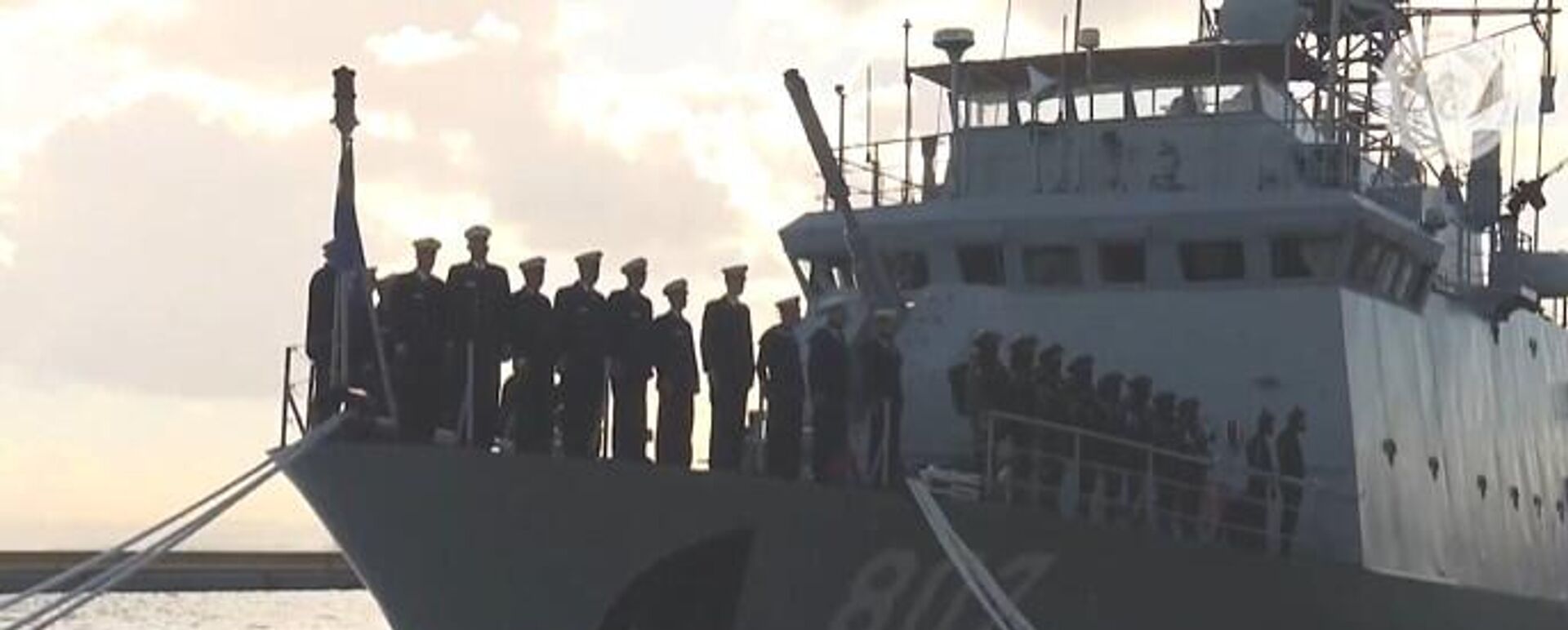 قاذف الصواريخ الجزائري رايس حسان بيبار يظهر في تفتيش عسكري - سبوتنيك عربي, 1920, 28.11.2025