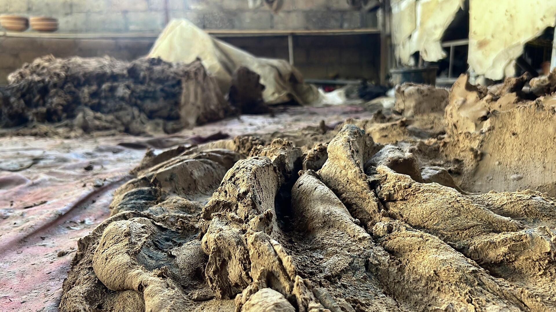 الفخار يستعيد بريقه في غزة وصناعته تزدهر ليكون بديلا للأواني المعدنية التي دمرتها الحرب   - سبوتنيك عربي, 1920, 28.11.2025