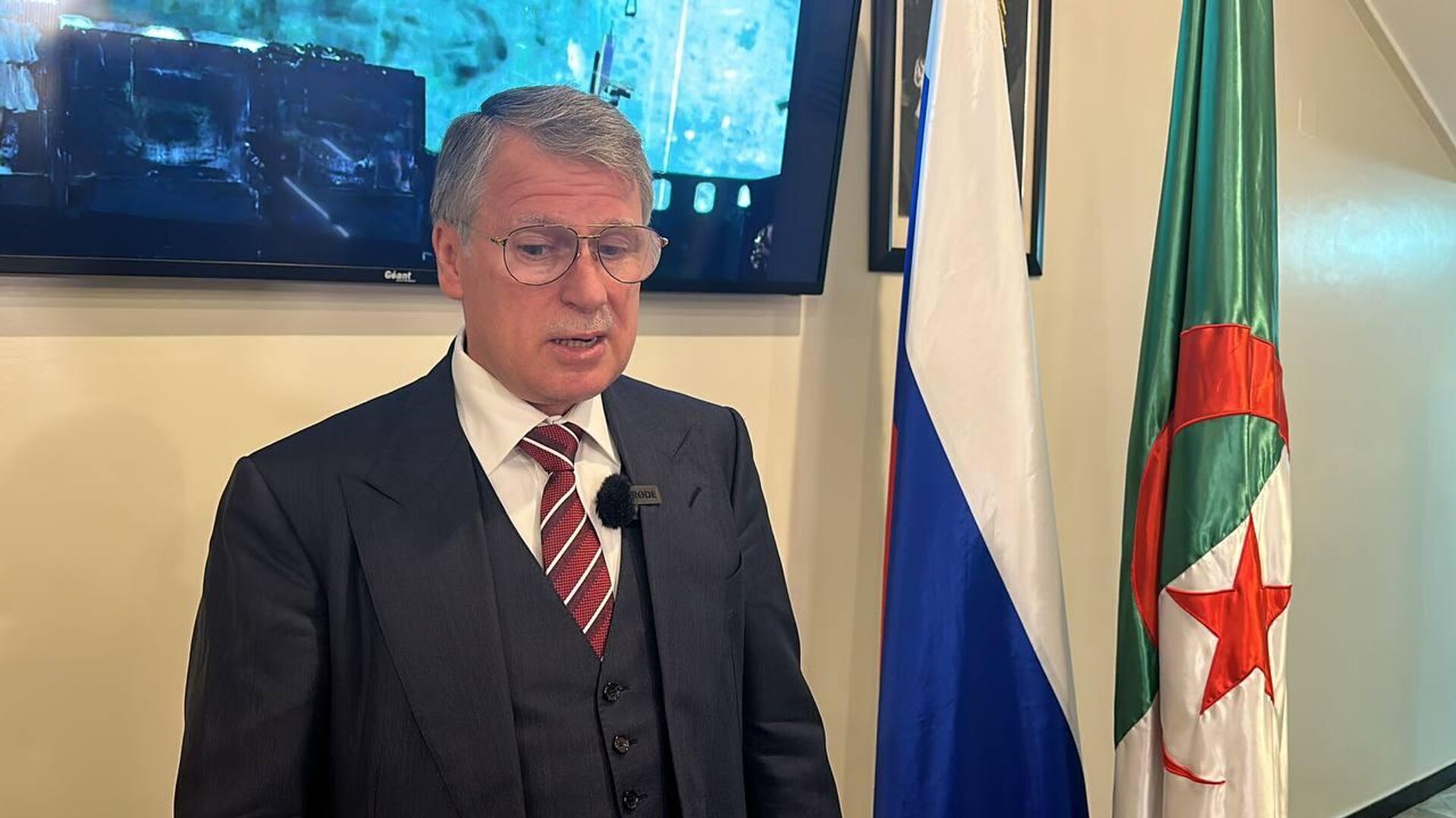 الدراما الروسية في ضيافة المسرح الجزائري... تناغم ثقافي يعكس عمق العلاقات بين البلدين الدراما الروسية في ضيافة المسرح الجزائري... تناغم ثقافي يعكس عمق العلاقات بين البلدين - سبوتنيك عربي, 1920, 28.11.2025