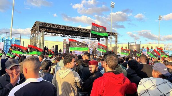 مظاهرات حاشدة في بنغازي ومدن الشرق تطالب بانتخابات رئاسية وإنهاء الجمود السياسي، ليبيا، 28 نوفمبر/ تشرين الثاني 2025 - سبوتنيك عربي