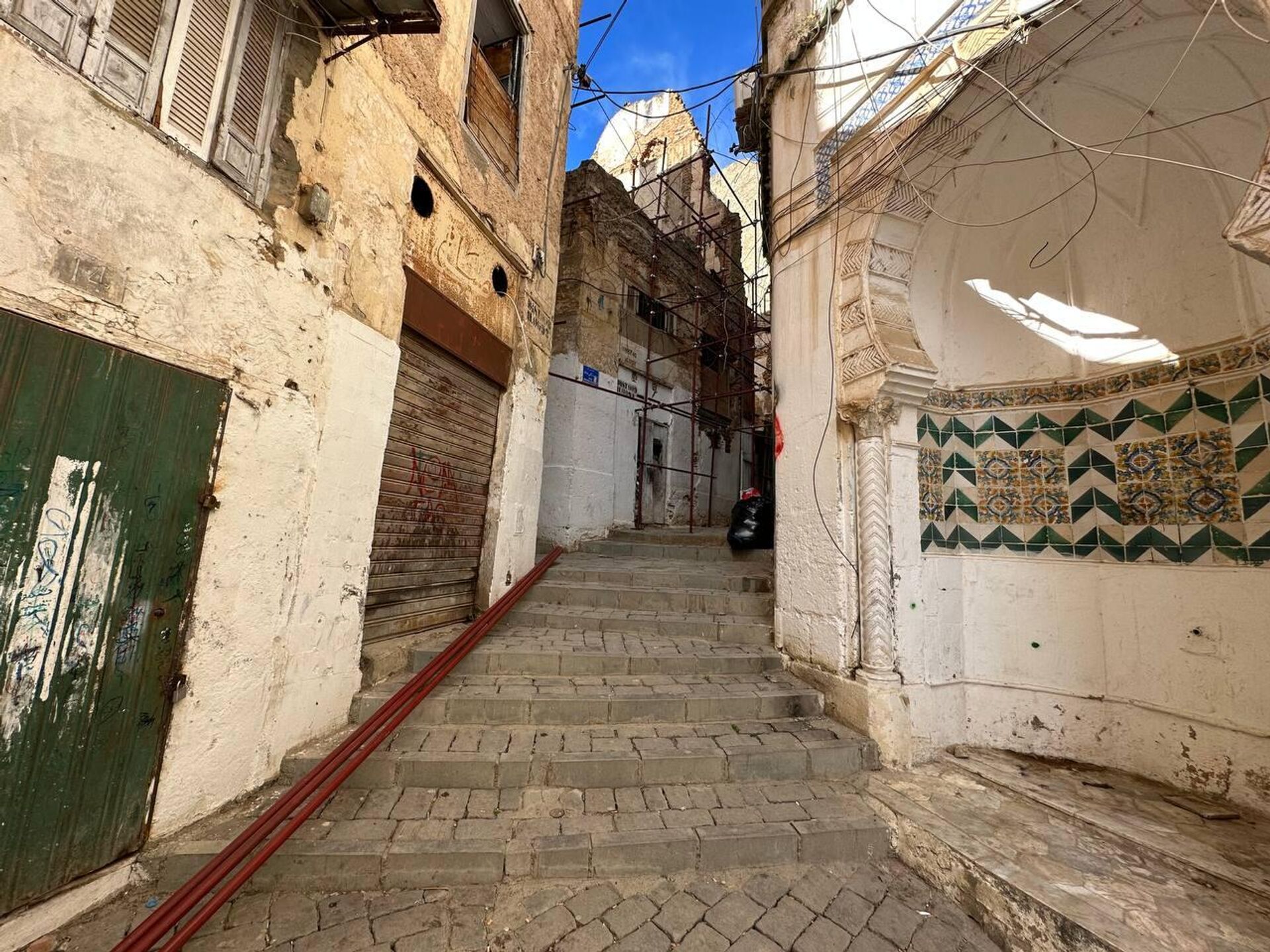 المحروسة... معلم أثري مصنف ينتظر الترميم في القصبة الجزائرية المحروسة... معلم أثري مصنف ينتظر الترميم في القصبة الجزائرية - سبوتنيك عربي, 1920, 30.11.2025