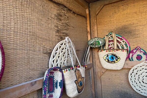 ورثتها عن قدماء المصريين..سيدة ستينية حولت قريتها الريفية لـقلعة صناعة الخوص ورثتها عن قدماء المصريين..سيدة ستينية حولت قريتها الريفية لـقلعة صناعة الخوص - سبوتنيك عربي