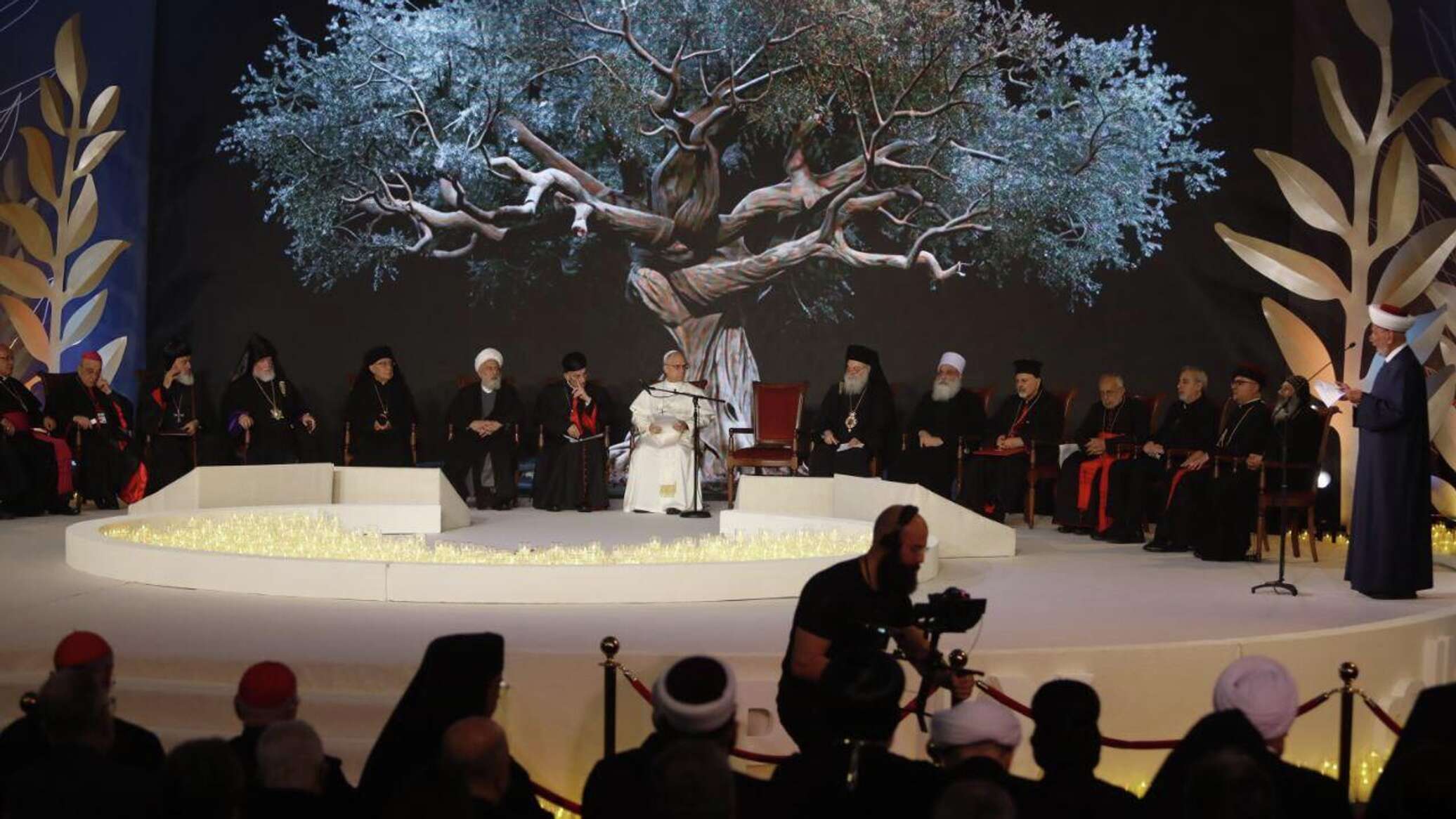 بابا الفاتيكان من بيروت: لبنان رسالة وحدة وسلام للعالم