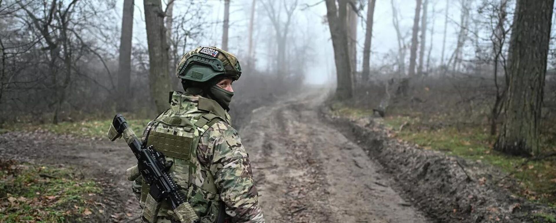 عسكريون روس في منطقة عمليات القوات الخاصة الروسية - سبوتنيك عربي, 1920, 02.12.2025