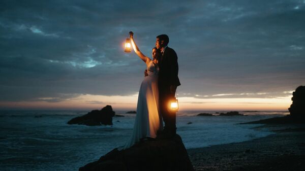 Снимок фотографов Sammie & Micah	Chaffin, победивший в категории LIT конкурса 2025 International Wedding Photographer of the Year - سبوتنيك عربي